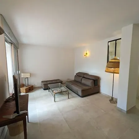 Apartment 2 Pieces Lumineux A Sur Cagnes-sur-Mer